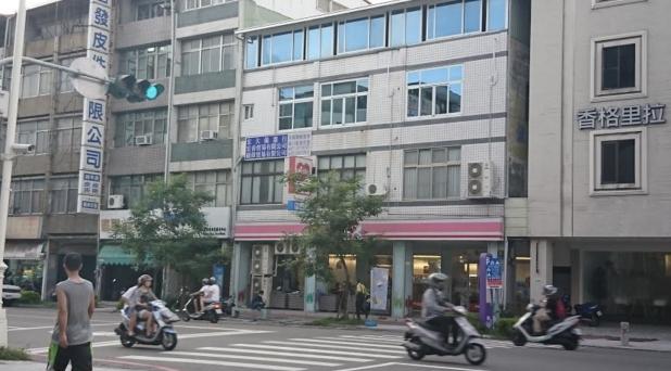 徵-萊爾富超商三民建國店長期18-23歡迎二度就業