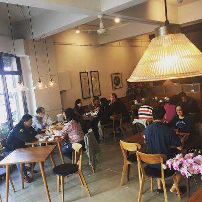 知名中式餐館假日外場服務人員（歡迎二度就業）
