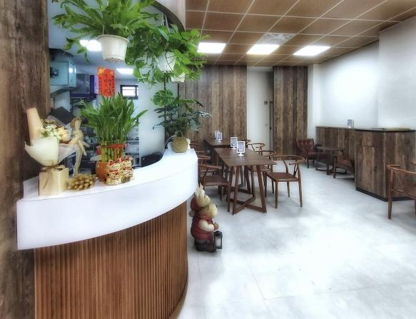 魚吃土早餐店-一中店人員