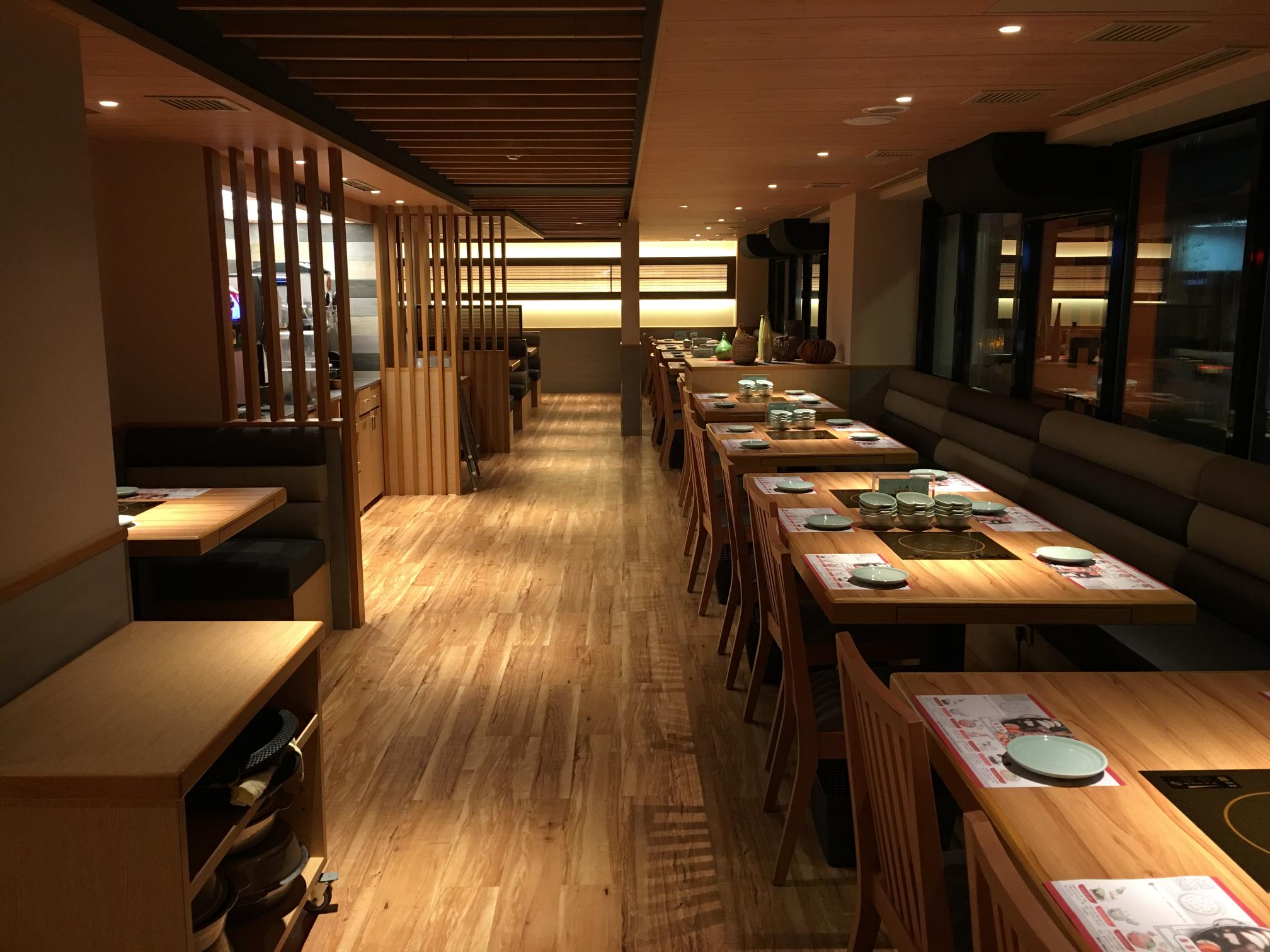 MOMO壽喜燒 假日晚班1700-2300 $220