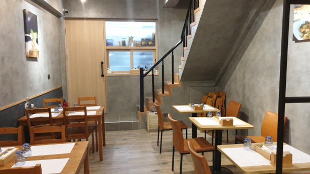 呷義義大利麵館，晚班內場工讀生，假日內場工讀生