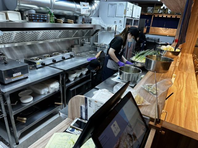 麵匡匡台南長榮店誠徵發傳單的早班工讀生