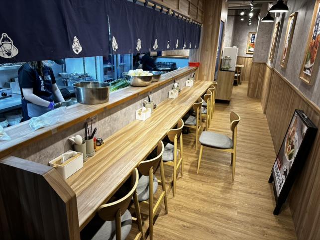 麵匡匡台南長榮店誠徵發傳單的早班工讀生