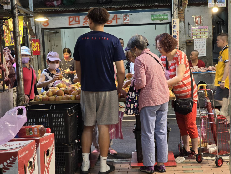 挑戰高薪！市場銷售人員(無經驗可、會開手排)