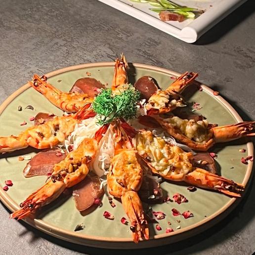 PT餐酒館外場