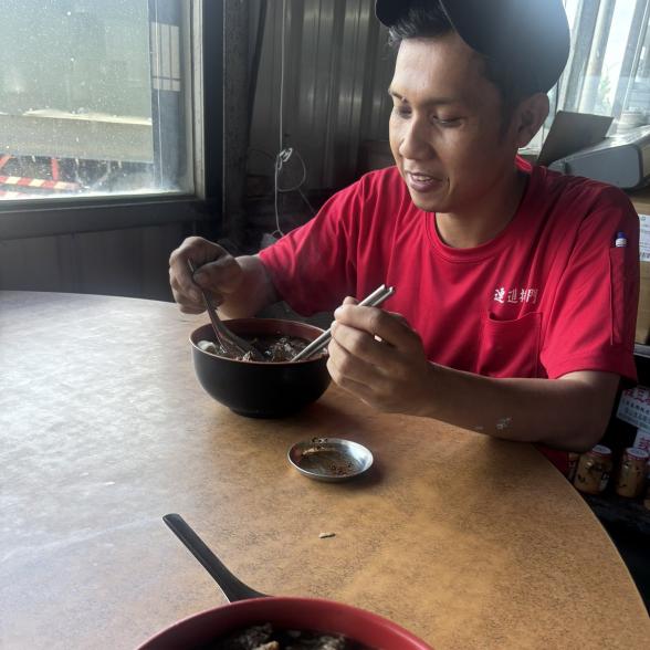 捲門助手 、半技