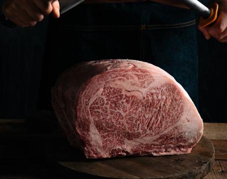 八和和牛燒肉專門店-長期內外場計時社員，薪資 $230元/HR(含全勤獎金$20/每小時) + (另享每季分紅獎金$3000~12000)