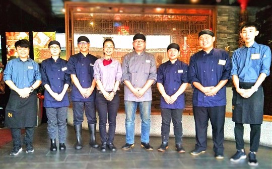 老四川新品牌-癮揪鍋物【高雄楠梓店】誠徵-服務達人兼職晚班人員【1730-0200】